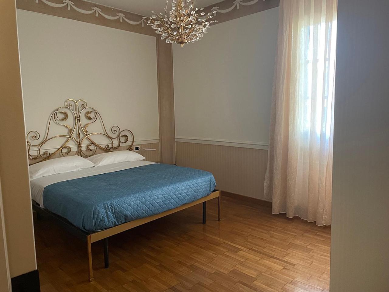 Villa Mario - Casa Vacanze Лавена Понте Треза Екстериор снимка