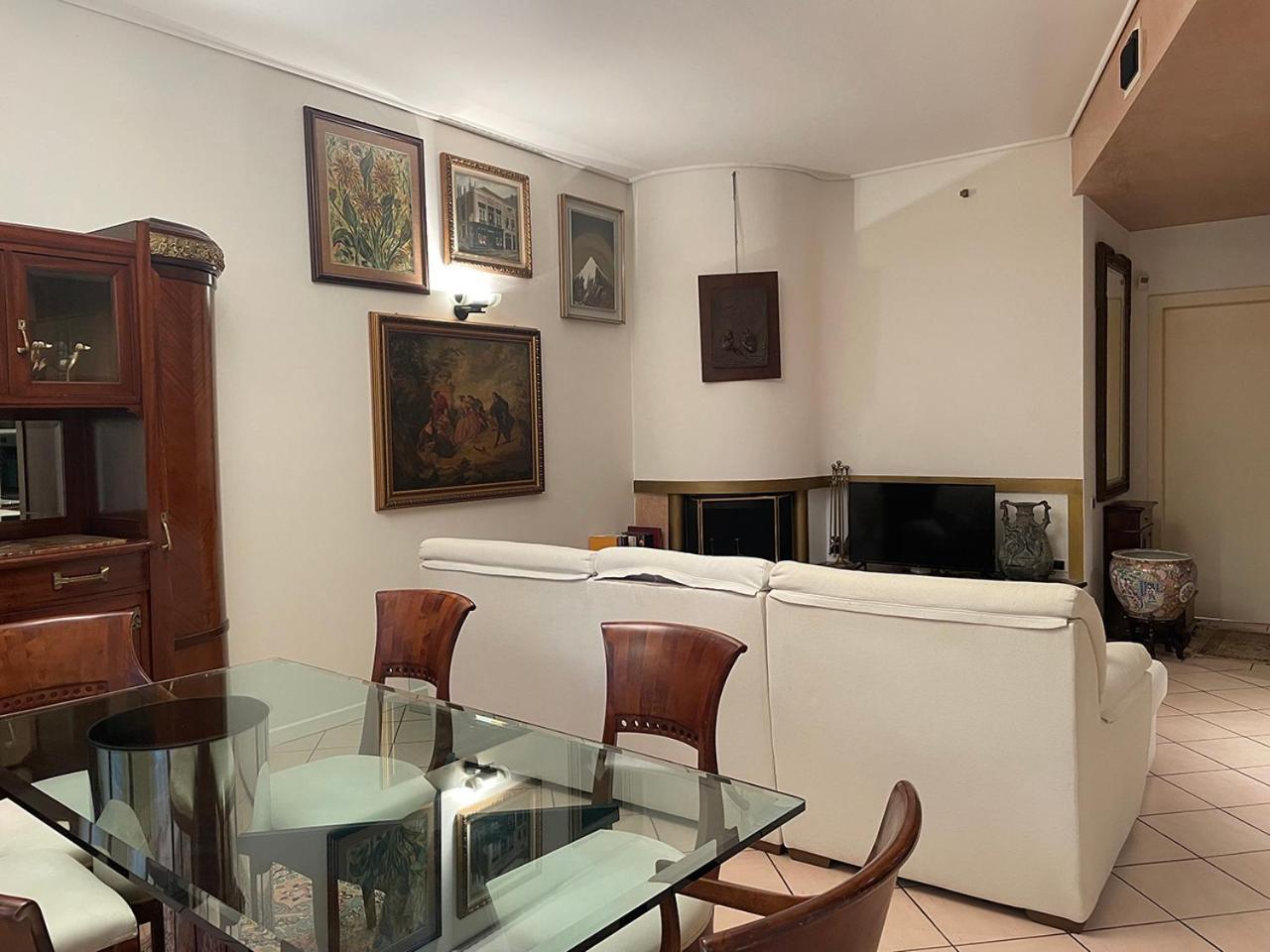 Villa Mario - Casa Vacanze Лавена Понте Треза Екстериор снимка